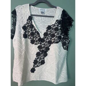 Fio USA Size L Women's Top Lace Detail Bohemian Cottagecore Coastal Grandma